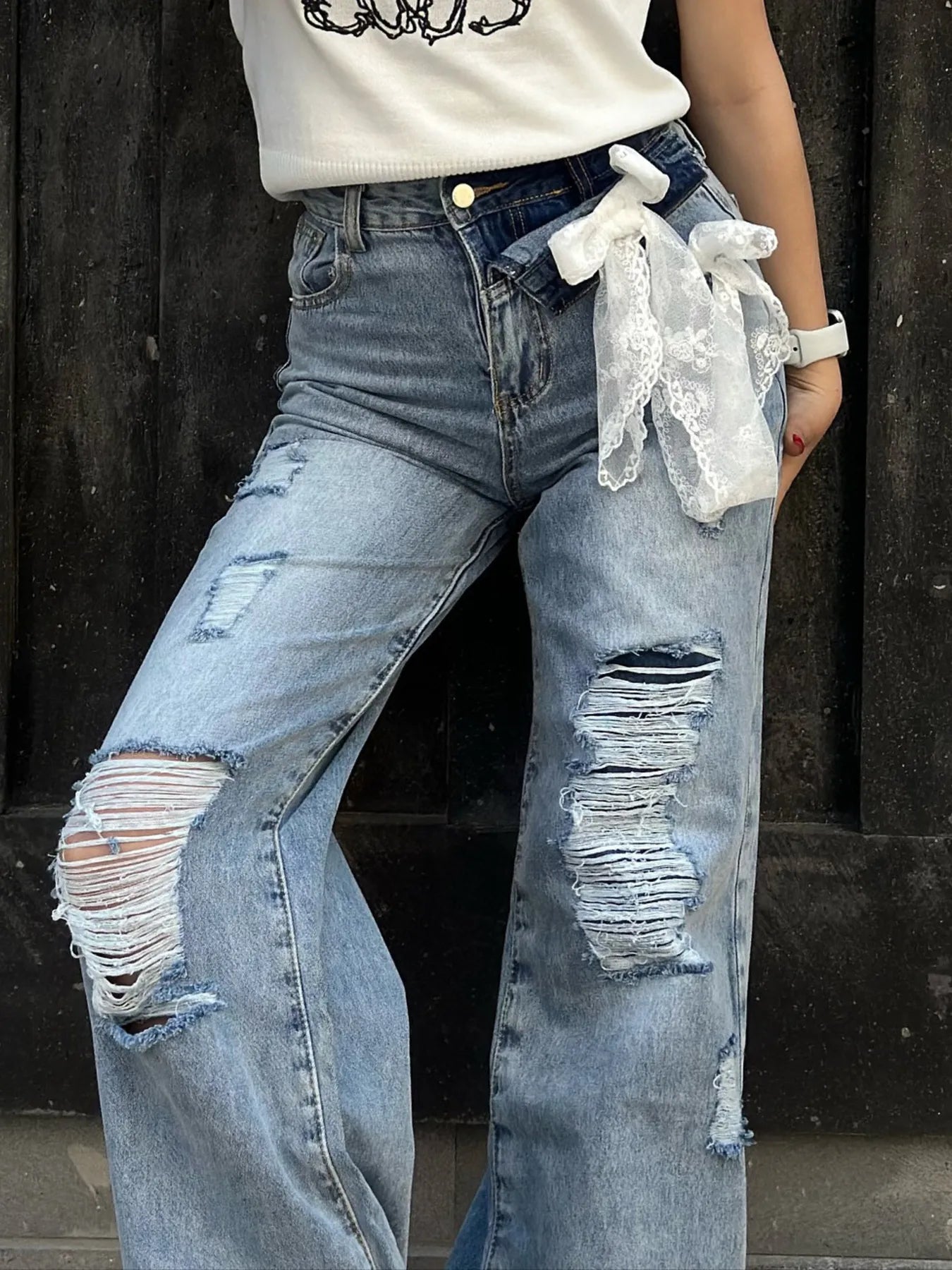 Distressed Wide Leg Jeans