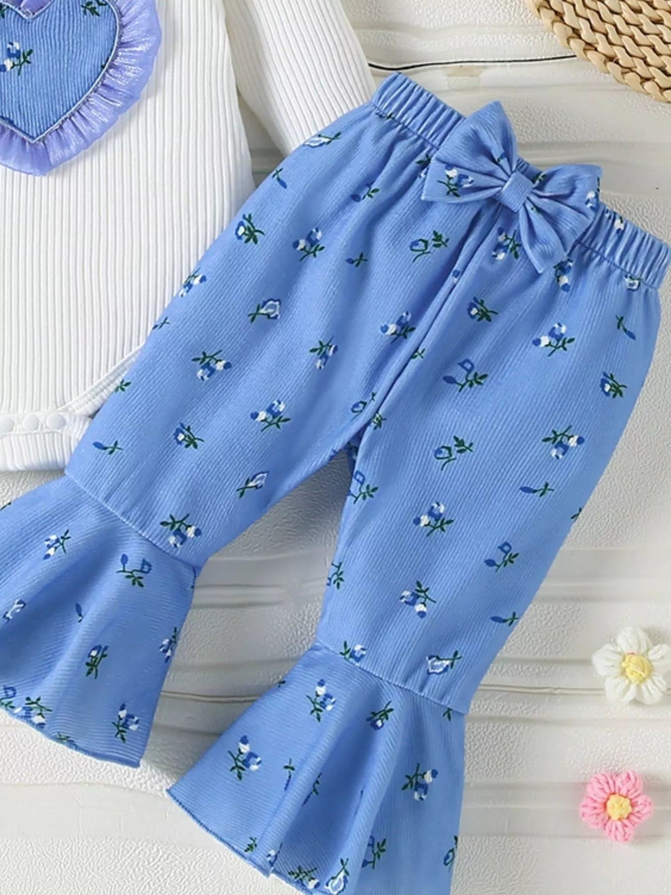 Children's Ruffled Bodysuit and Floral Pants Outfit Set with Headband