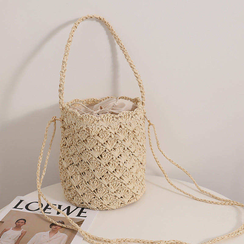 Special Interest Design Bucket Straw Bag Crossbody Woven Tote Women Seaside Vacation Beach Bag One Size Crossbody Small Claw Bucket Rice