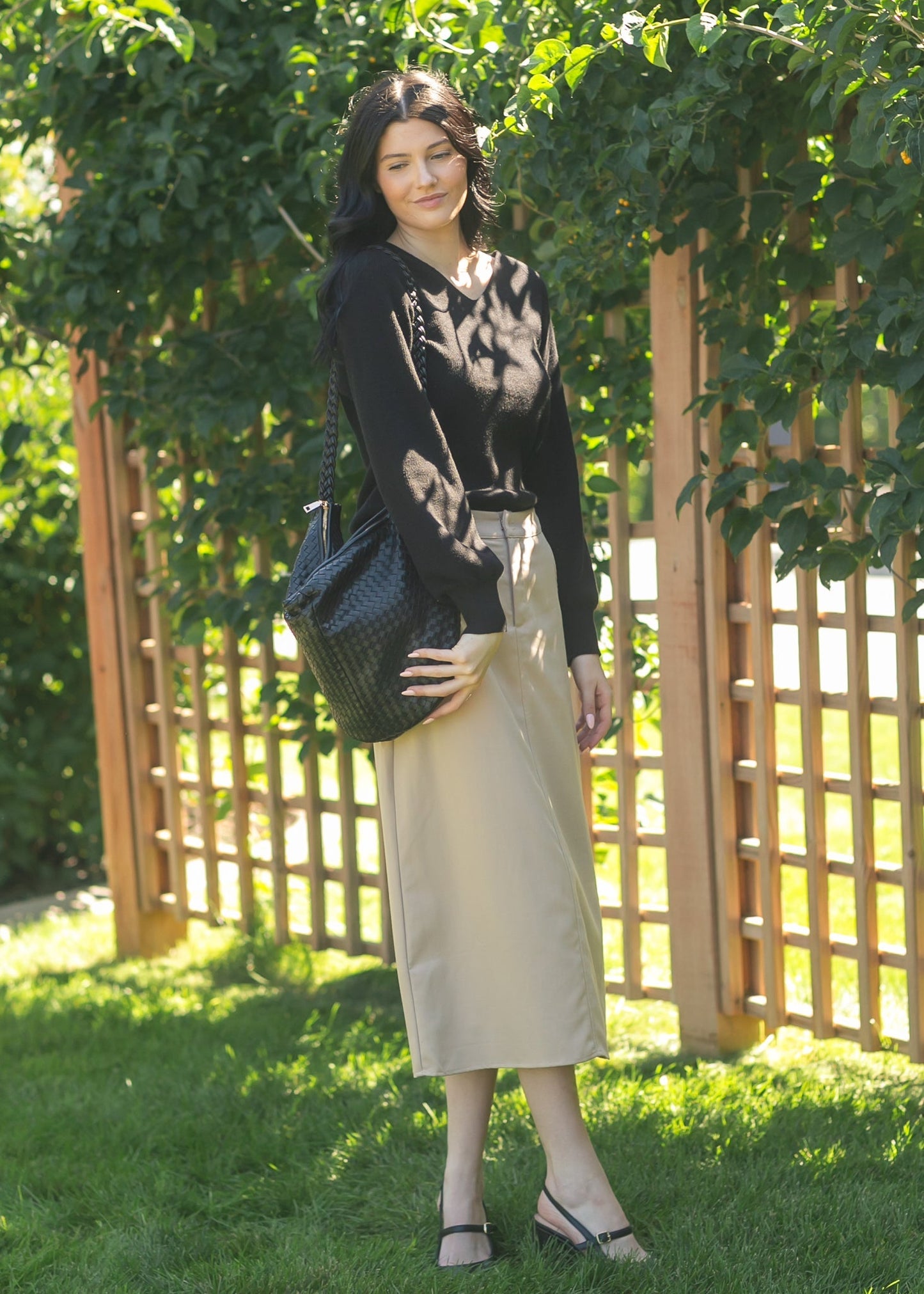 Essential V-neck Balloon Sleeve Sweater