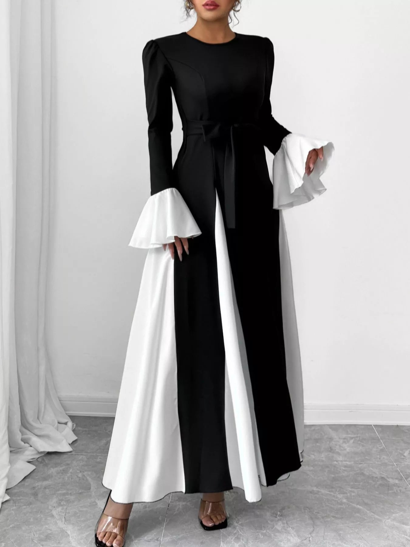 Contrast Round Neck Flare Sleeve Maxi Dress