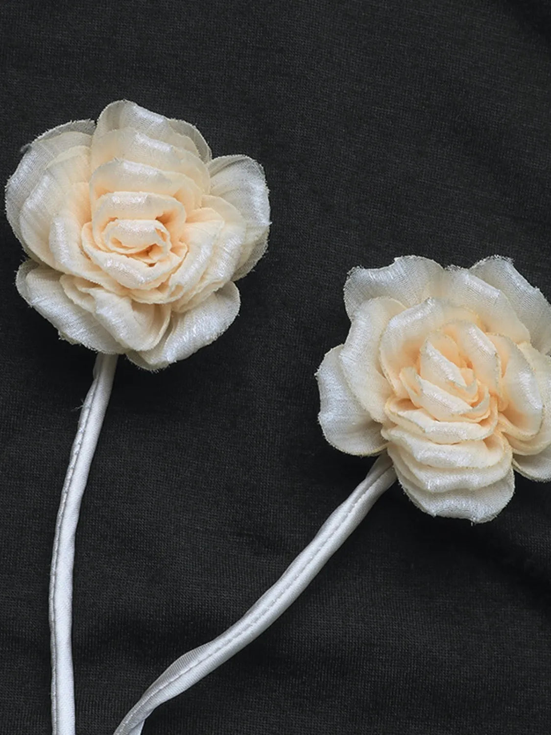 Floral Applique Keyhole Sleeveless Top