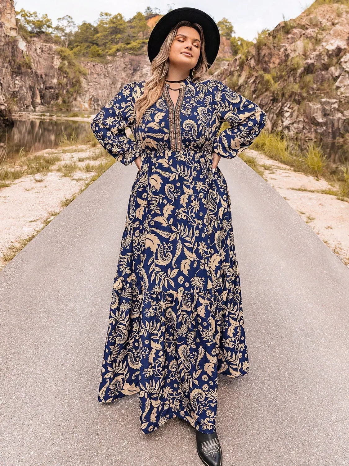 Plus Size Floral Print Long Sleeve Maxi Dress
