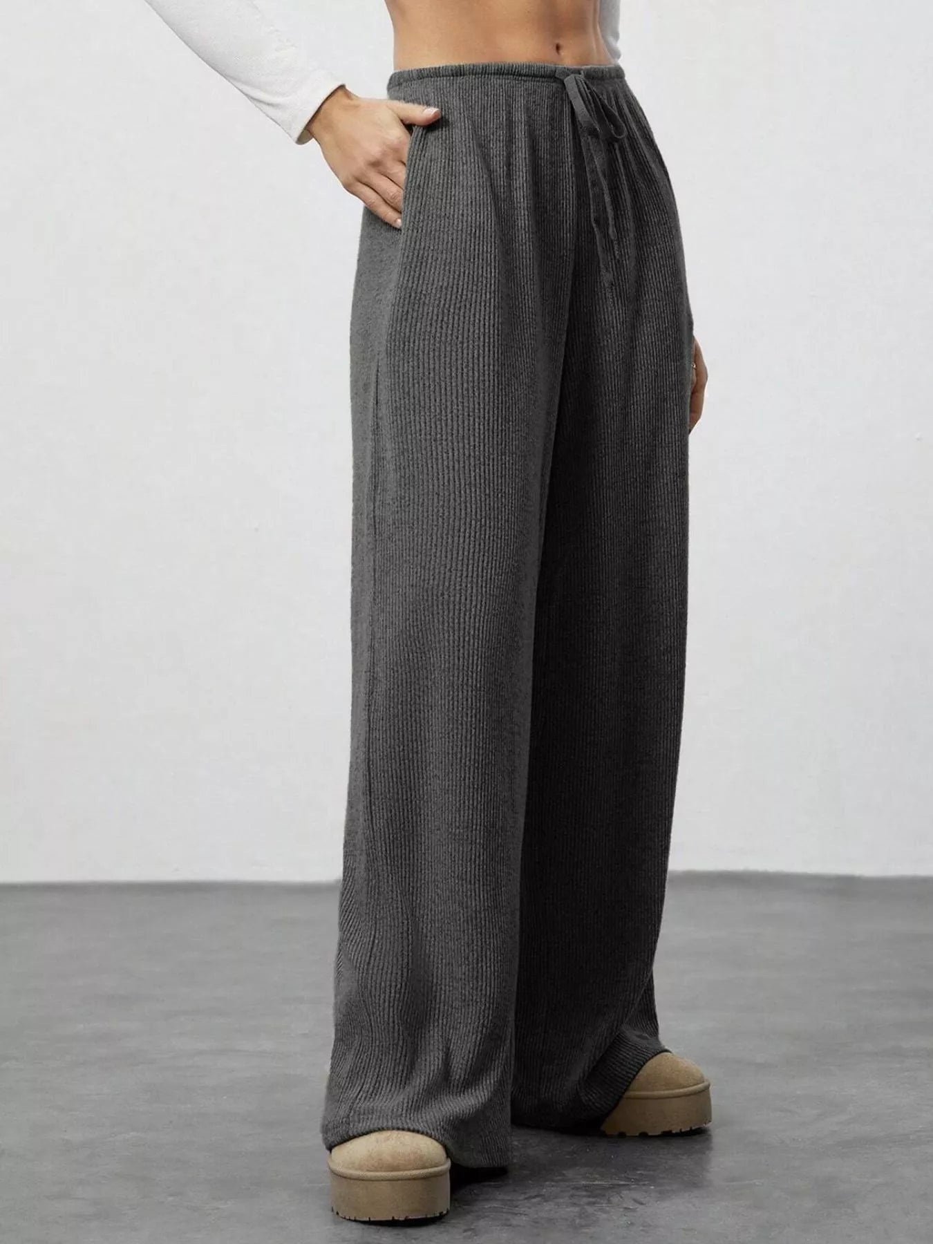 Relaxed Fit Wide Leg Pants