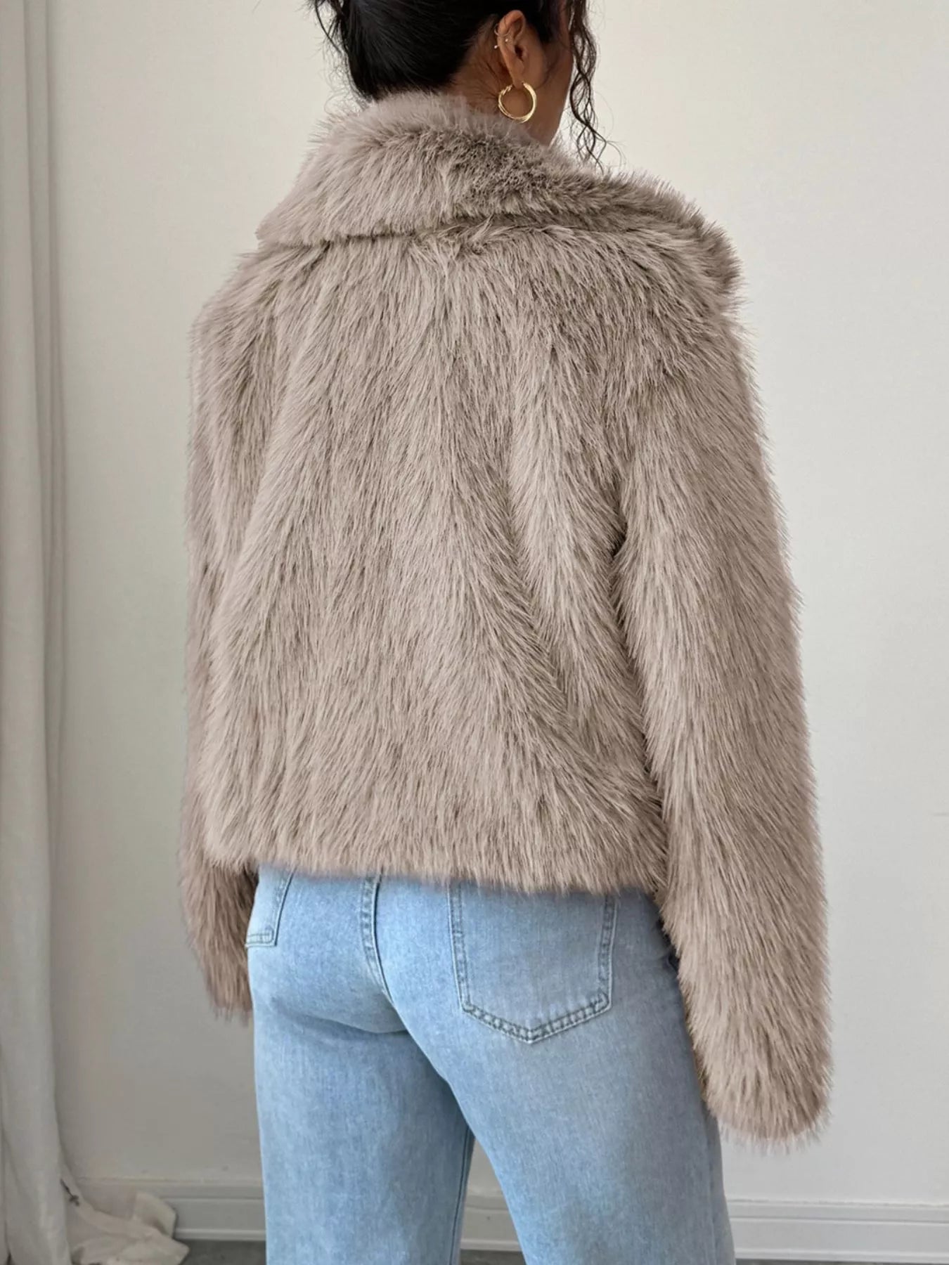 Fuzzy Zip Up Cropped Outerwear