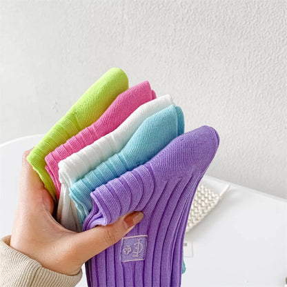 Breathable Ribbed Knit Crew Socks