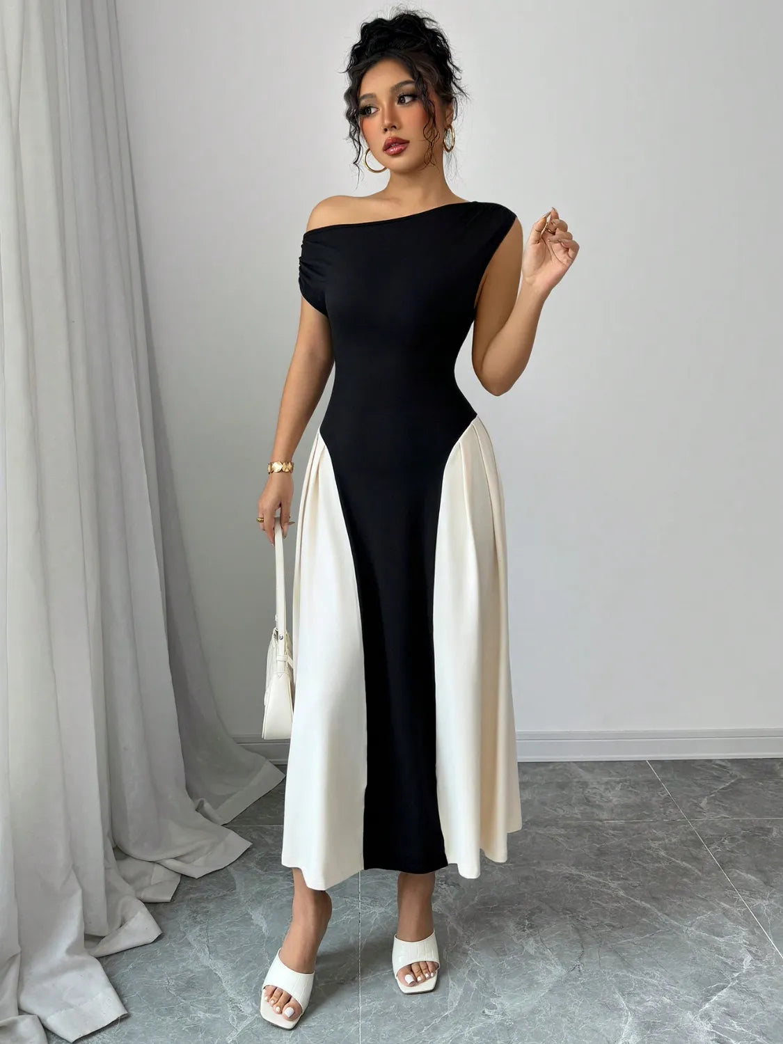 Contrast Single Shoulder Midi Dress