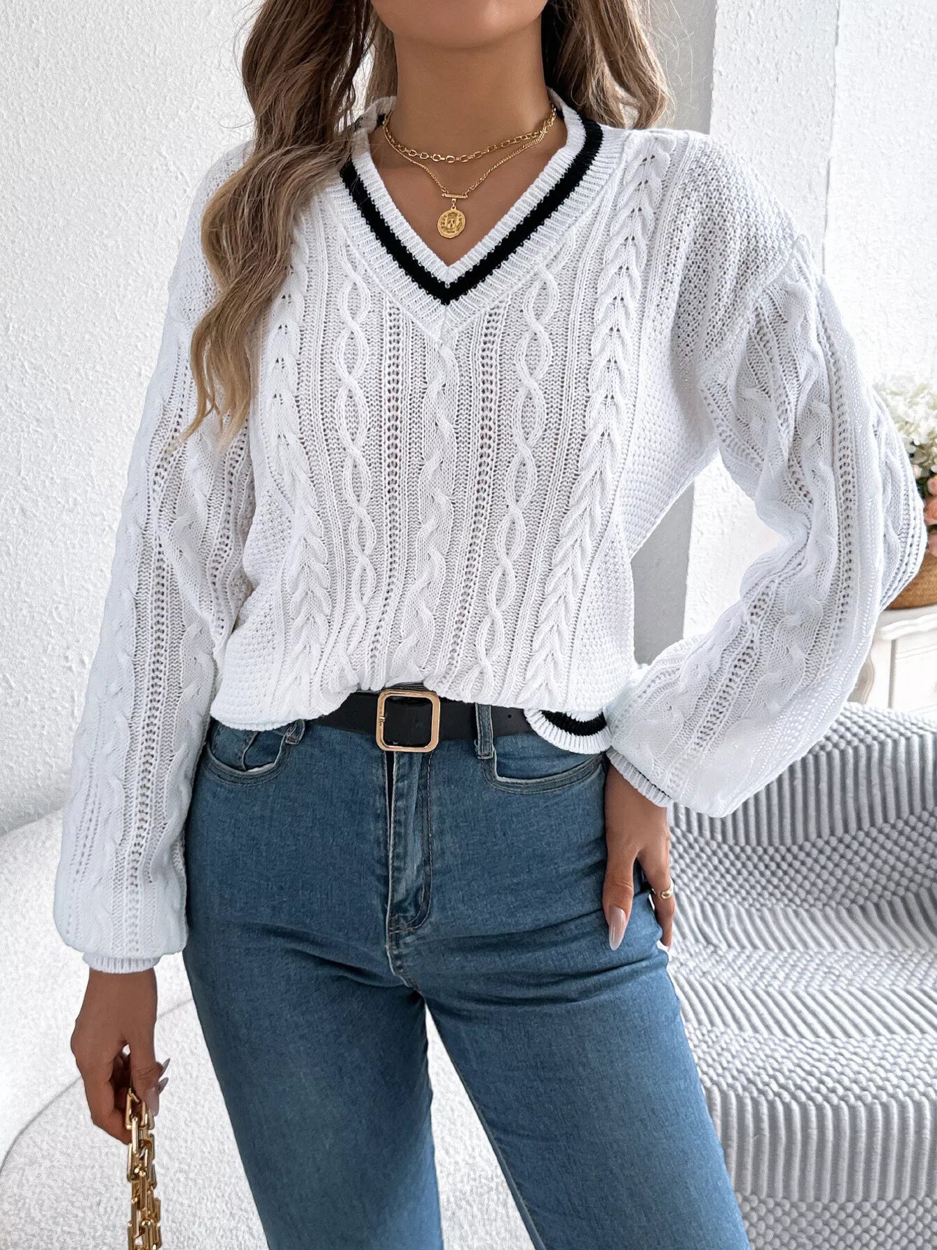 Cable Knit V-Neck Long Sleeve Sweater White