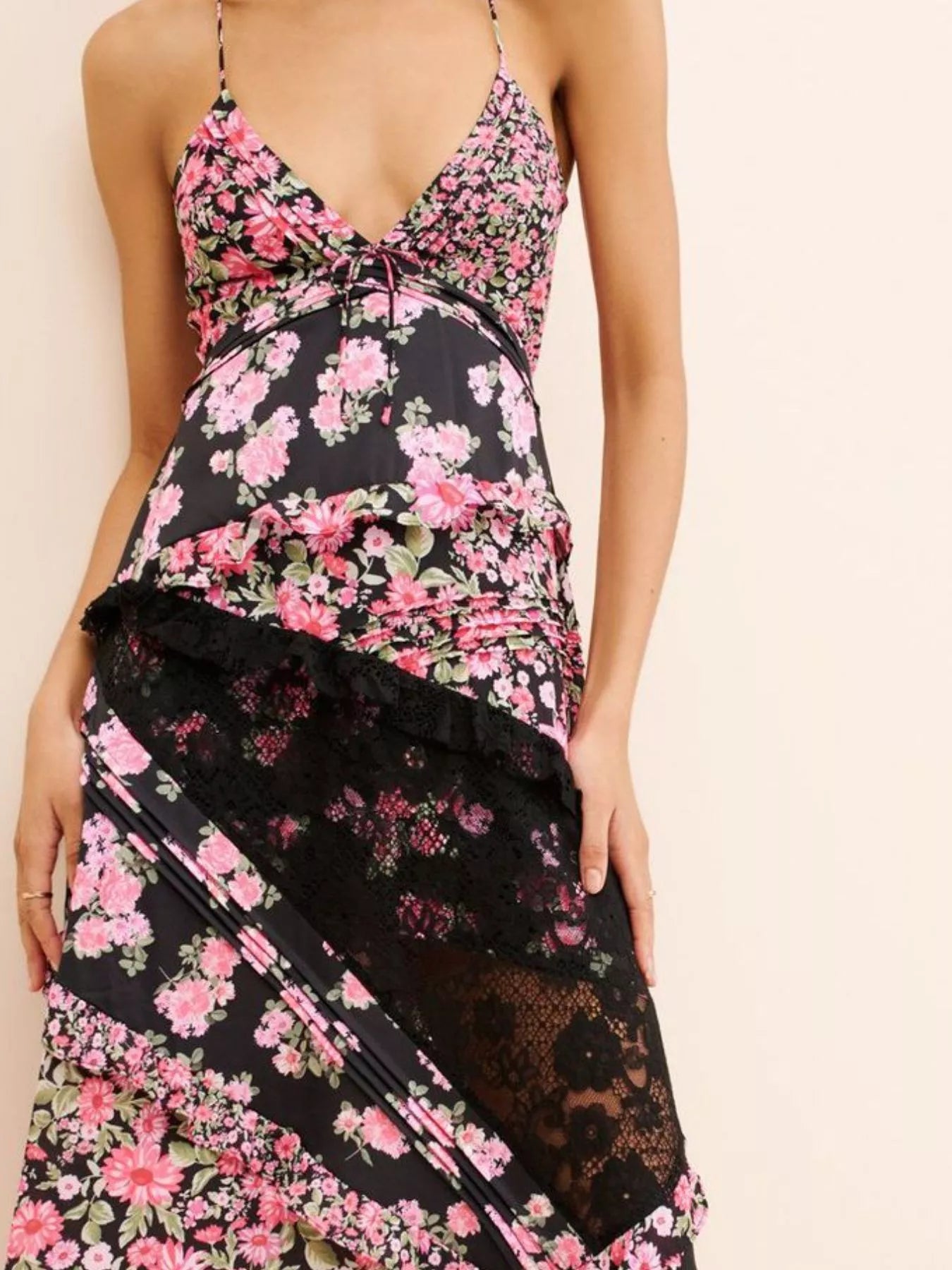 Lace Detail Ruffled Floral V-Neck Maxi Dress