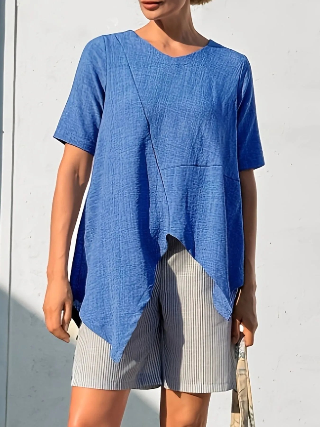 Asymmetric Hem Relaxed Fit T-Shirt