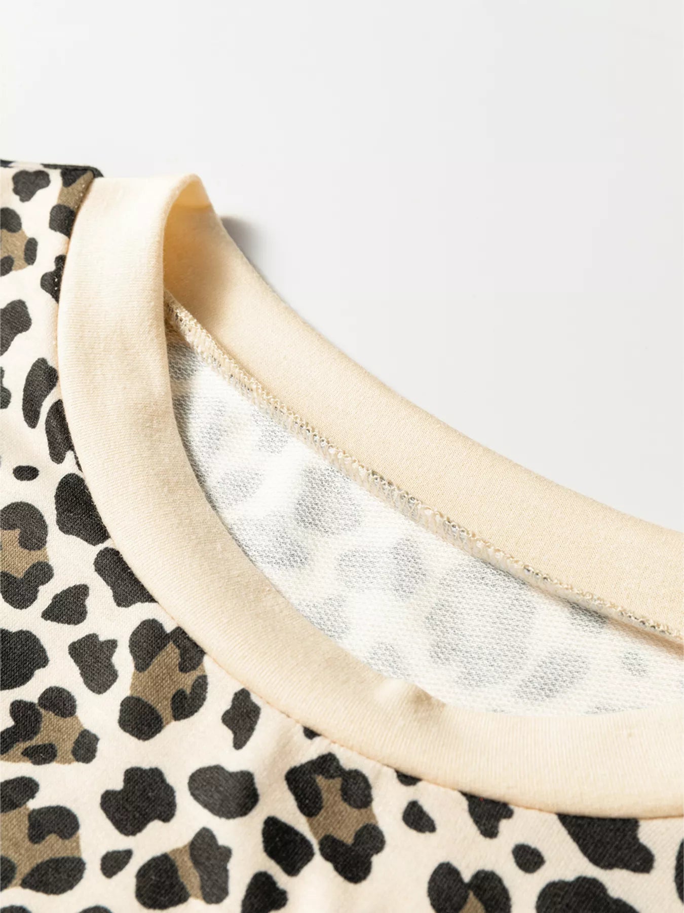 Leopard Print Contrast Trim Long Sleeve Pullover and Drawstring Shorts 2pcs Outfit