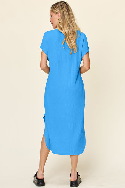 Slightly Slit Round Neck Short Sleeve Dress