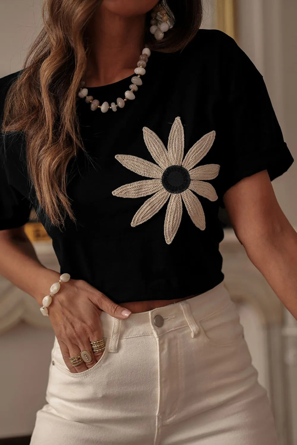 Casual Daisy Patch Round Neck T-Shirt