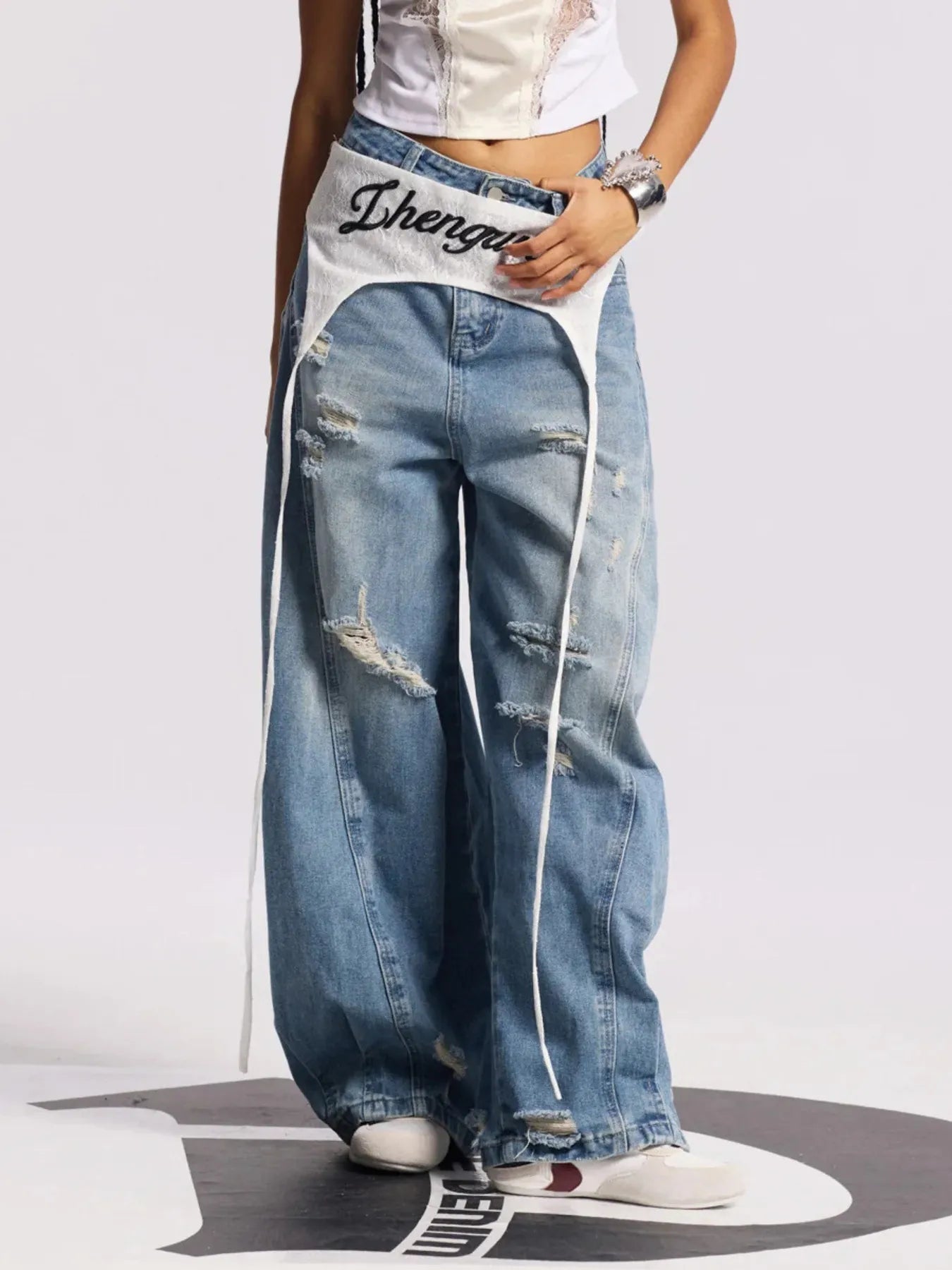 Distressed Wide Leg Jeans