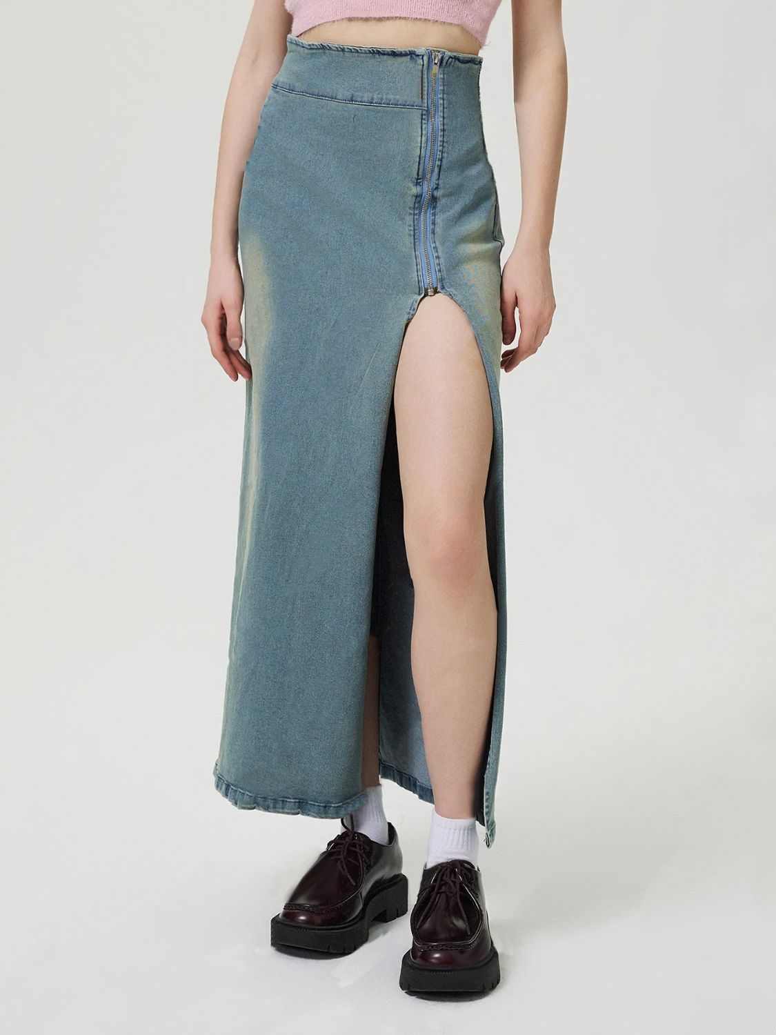 Slit Denim Skirt with Zip Medium