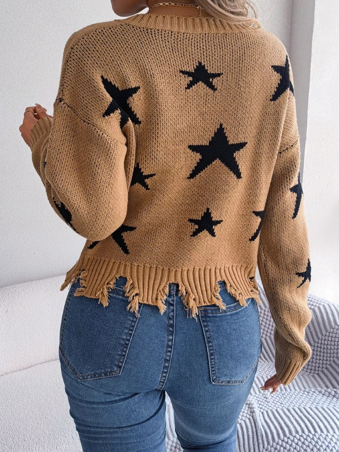 Star Pattern V-Neck Distressed Sweater