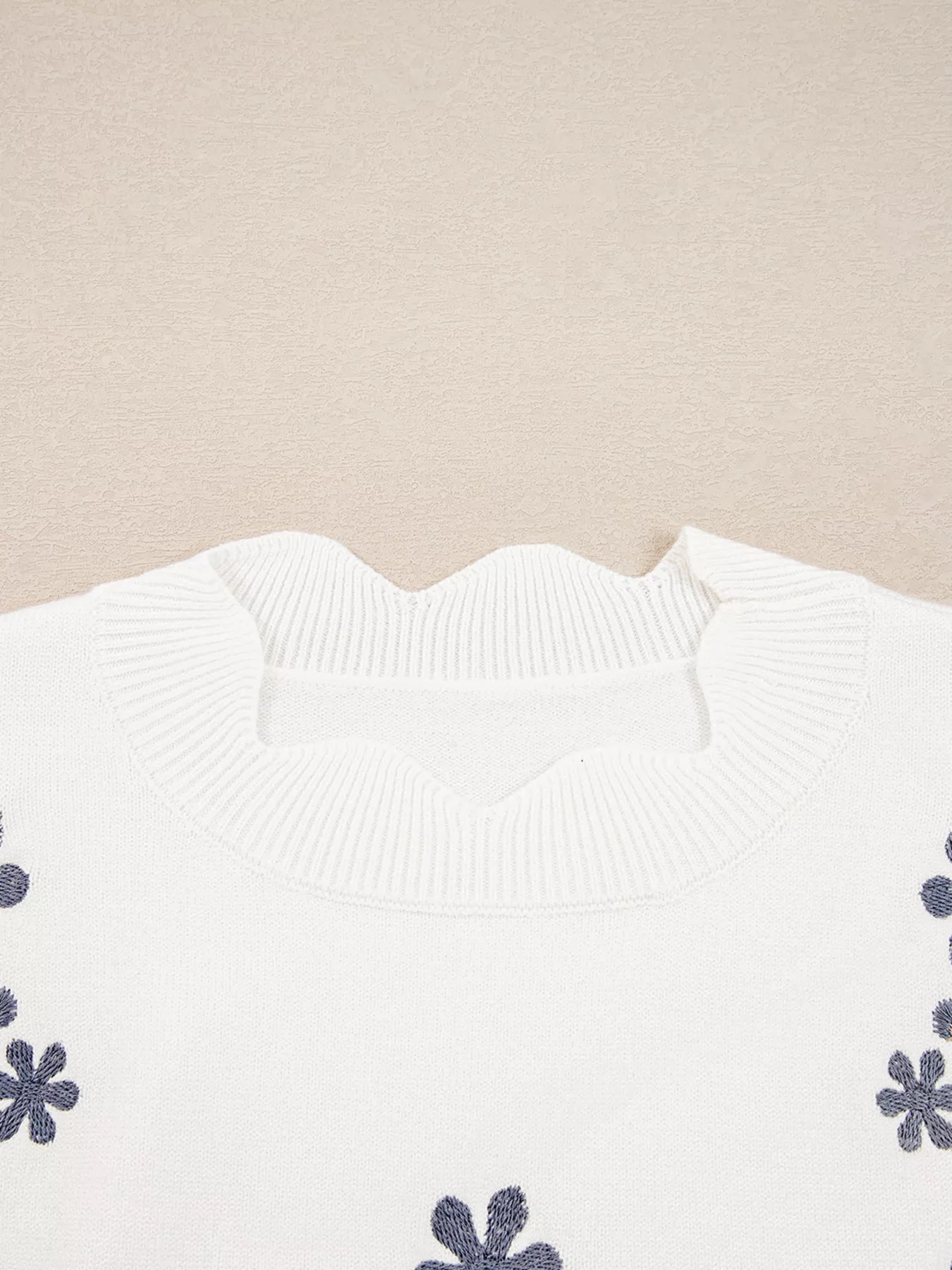 Floral Embroidered Scallop Hem Cropped Sweater