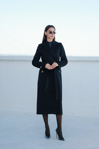 Alaska Classic Cashmere Blend Overcoat in Black