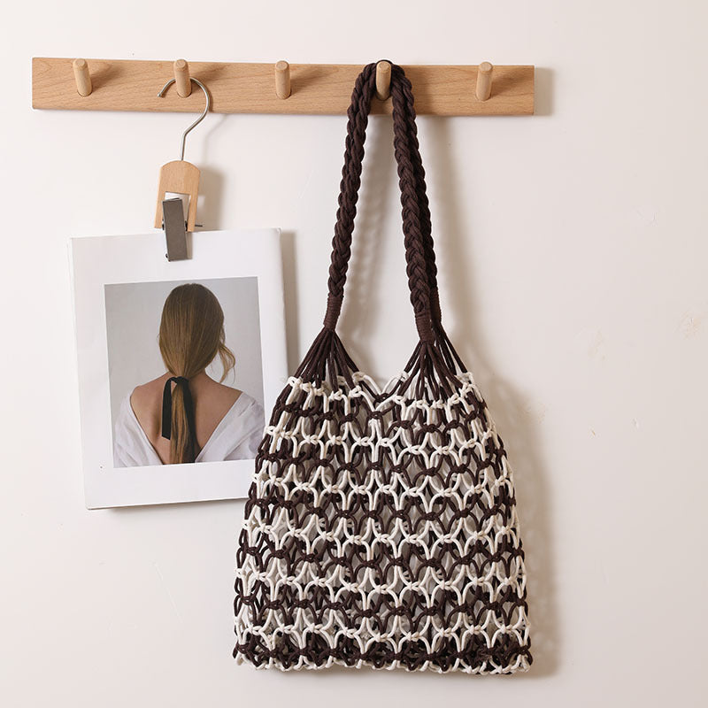 Summer Straw Woven Bag With Lace Up Pattern Suitable For Women Beach Vacation Beach Bag