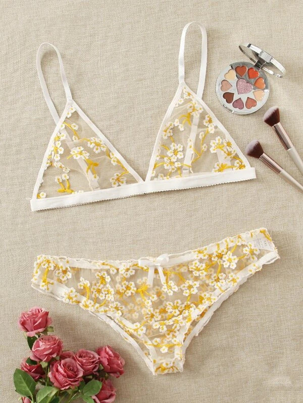Sexy Sexy Lingerie Women Fresh Floral Embroidery Sexy Sleepwear Yellow