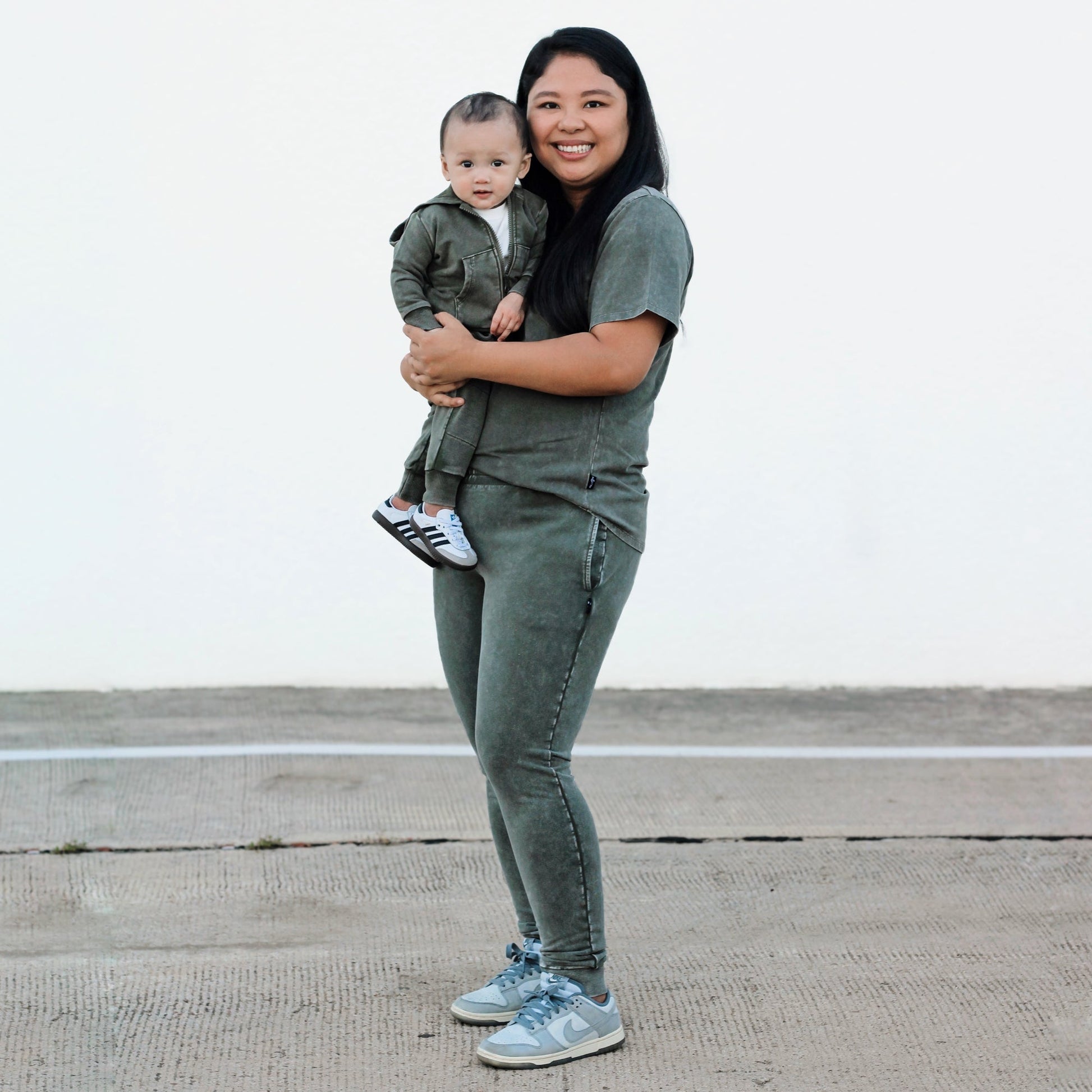 MAMA JOGGERS- Moss Snow Wash