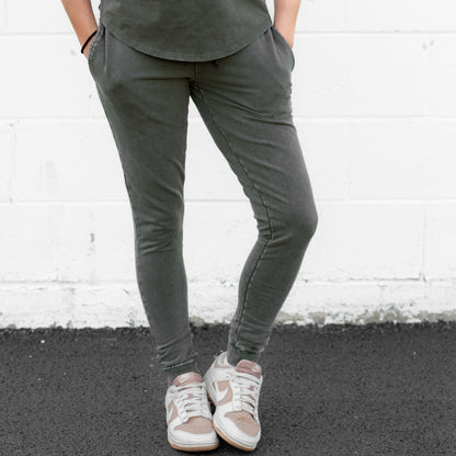 MAMA JOGGERS- Moss Snow Wash