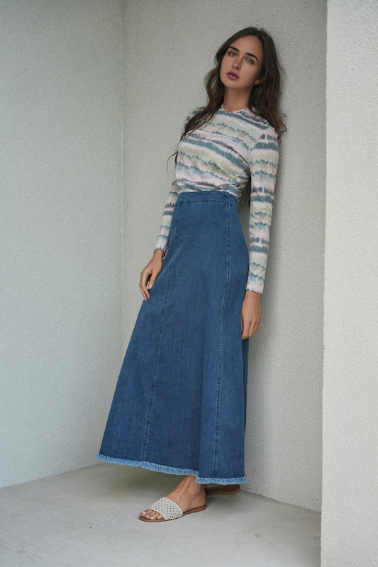 Wave Printed V Neck Tee