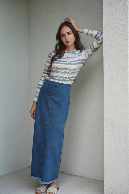 Wave Printed V Neck Tee