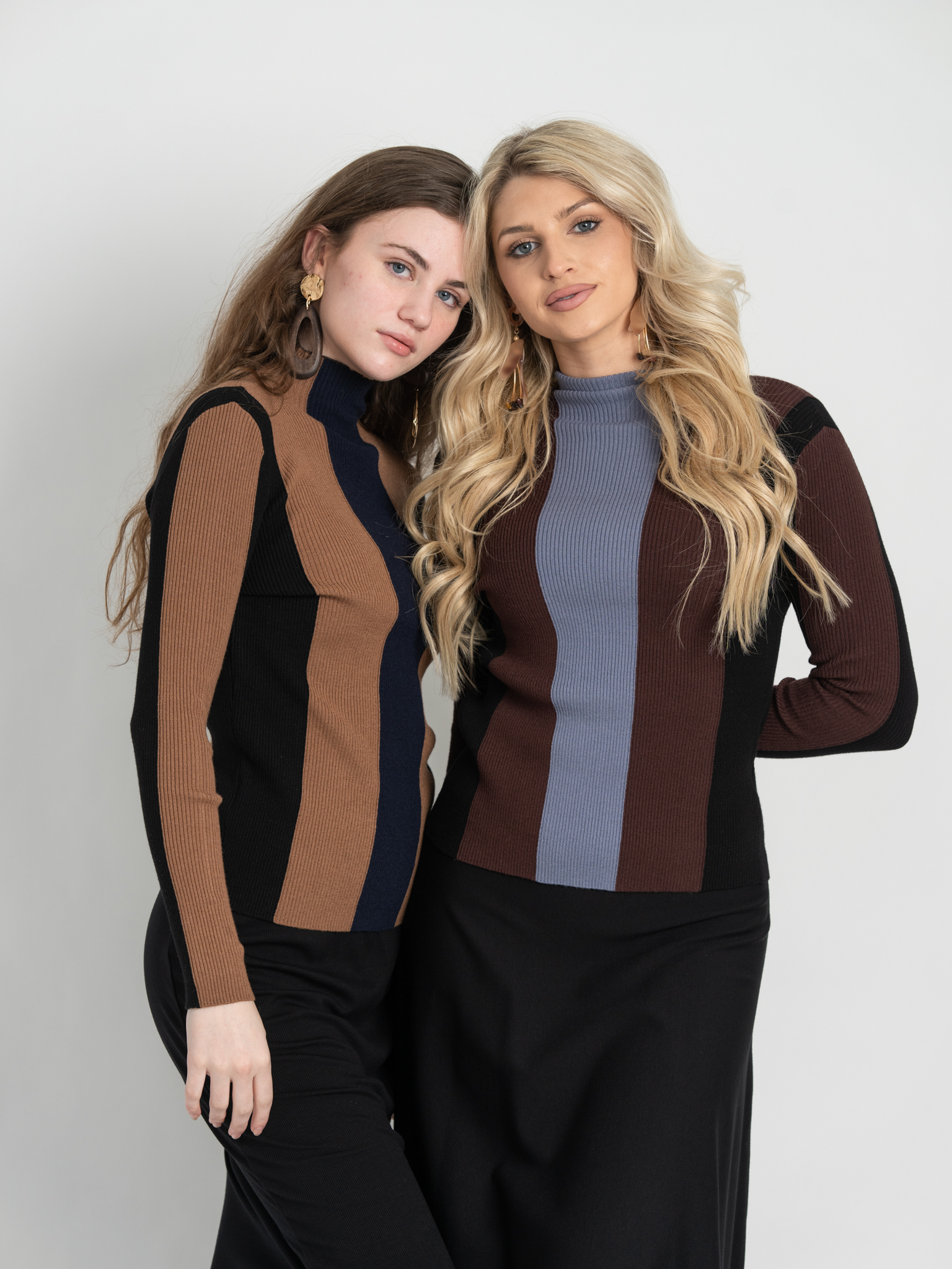 Color Blocked Ribbed Sweater knit