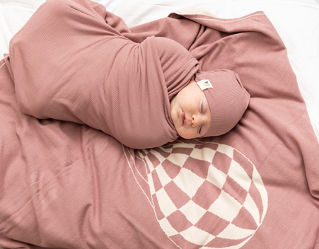 Knit Checkered Hot Air Balloon Blanket