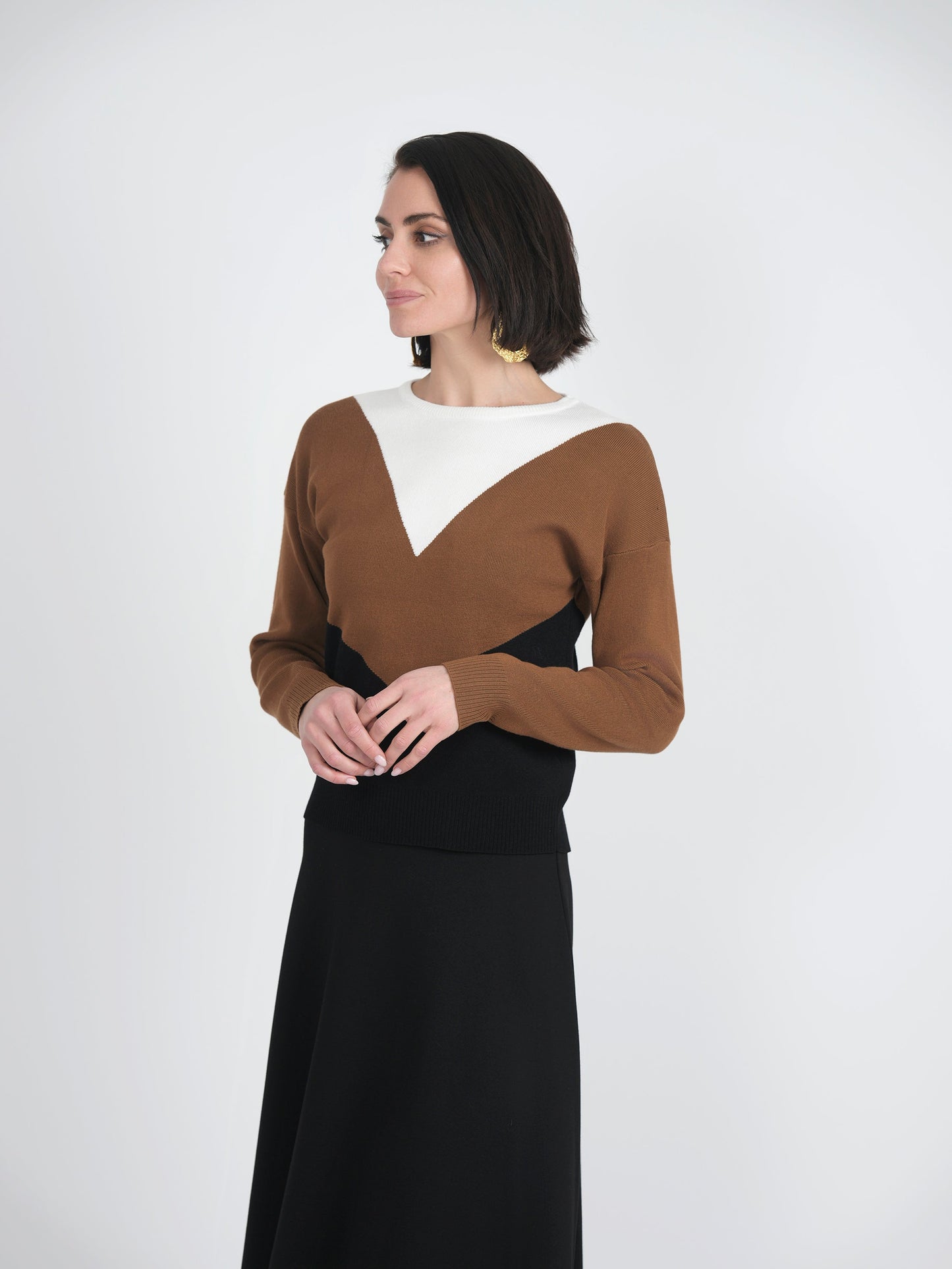 V-Shaped Color Blocked Sweater