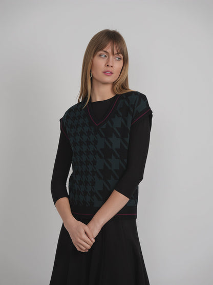 Houndstooth Contrast Knit Vest