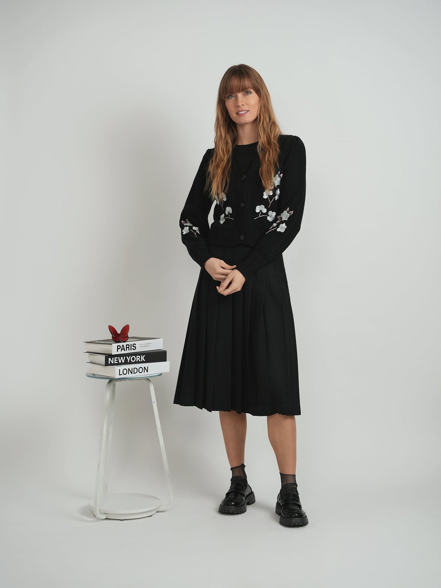 Embroidered Cropped Cardigan