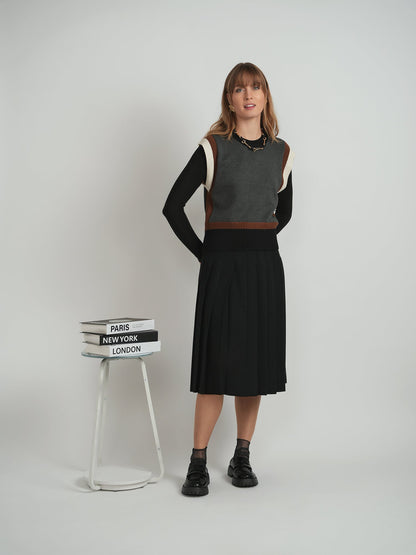 Color Blocked Knit Vest