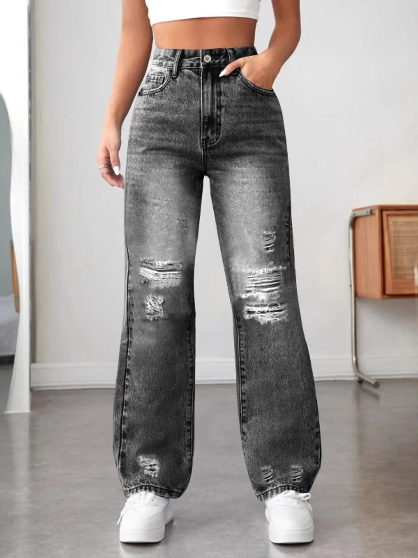 Distressed High Waisted Jeans