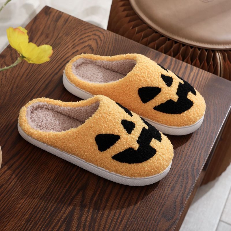 Halloween Pumpkin Pattern Unisex Home Winter Furry Slippers Yellow
