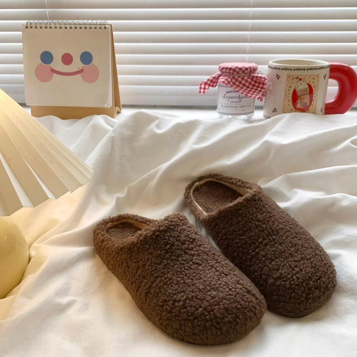 Round Toe Fuzzy Indoor Slippers