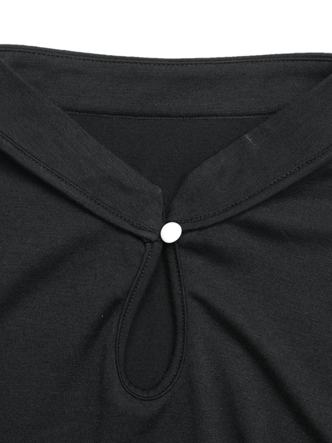 Floral Applique Keyhole Sleeveless Top