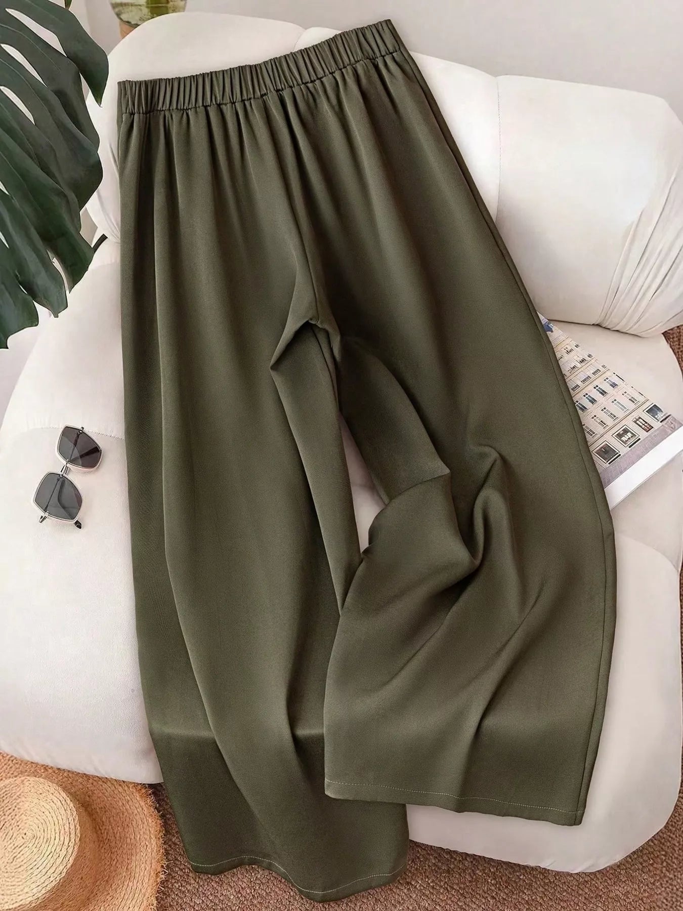 Wide-Leg Button-Accent Pants Army Green