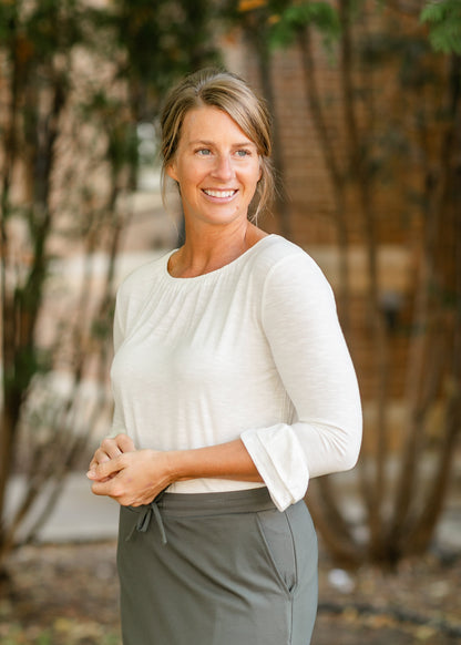 Essential Ruffled 3/4 Sleeve Top Ivory