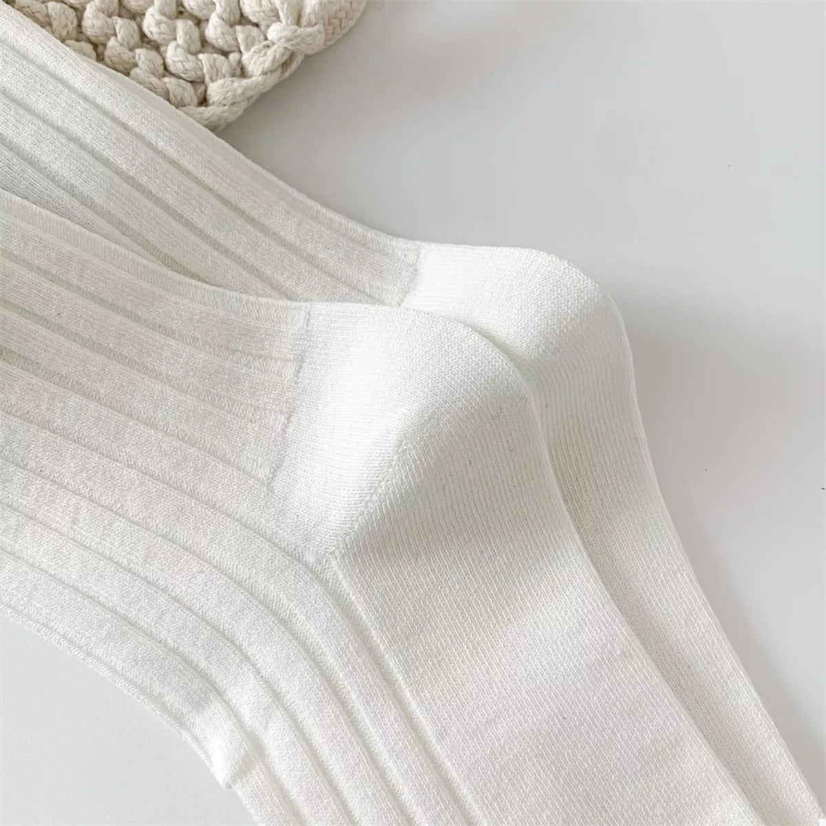 Breathable Ribbed Knit Crew Socks