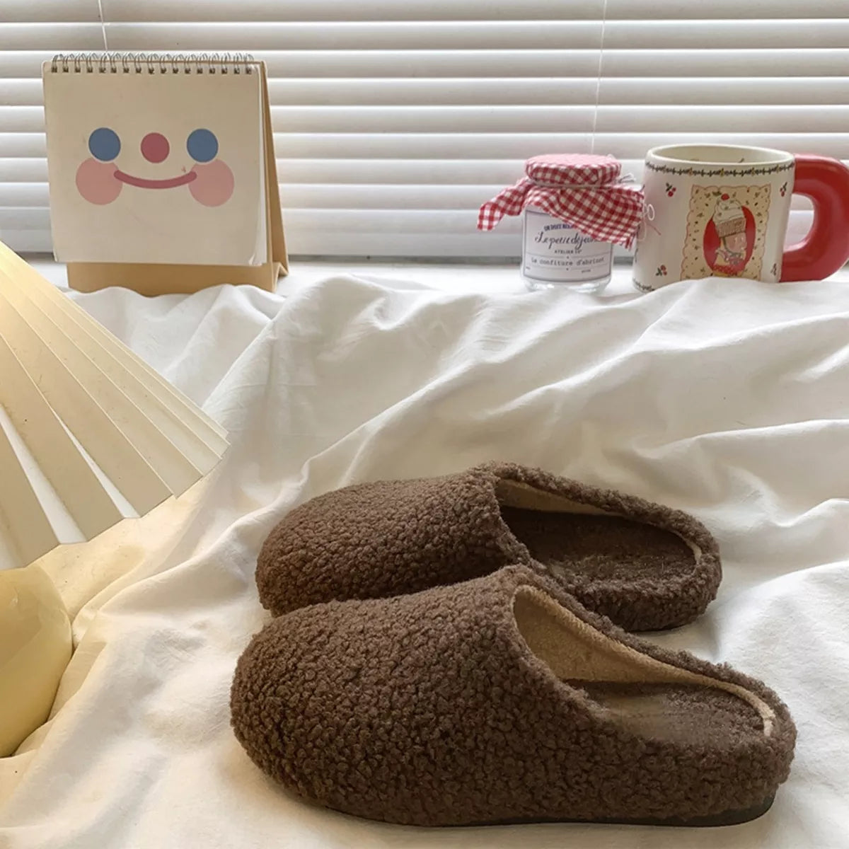 Round Toe Fuzzy Indoor Slippers