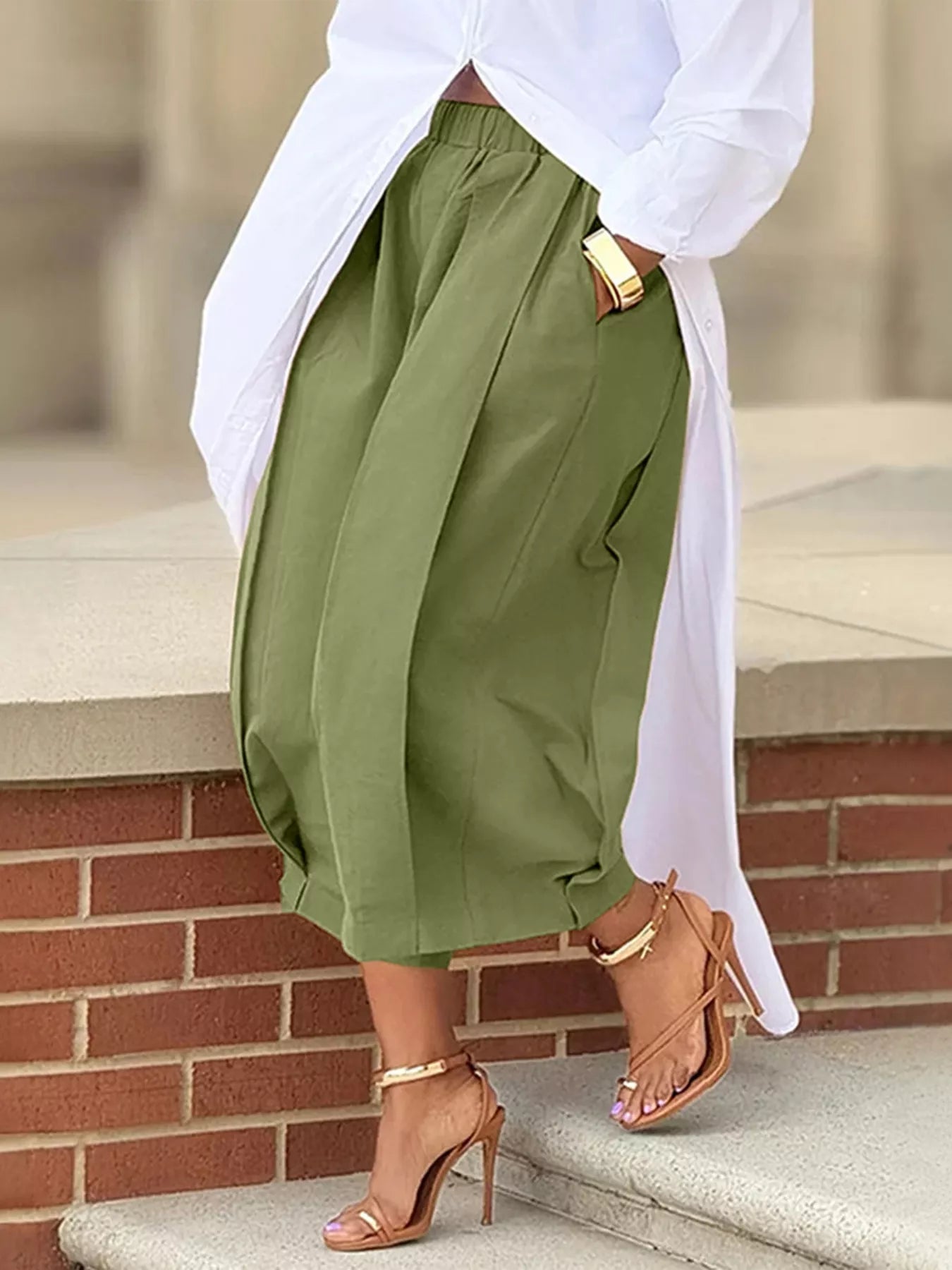 Wide Leg Pleated Detail Pants