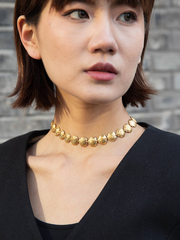 Modern summer beach style fashion ocean metal shell necklace Golden yellow FREESIZE