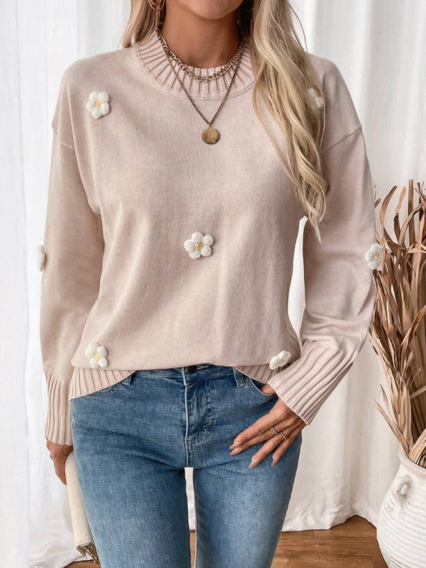 Knitted crew neck sweater with floral details