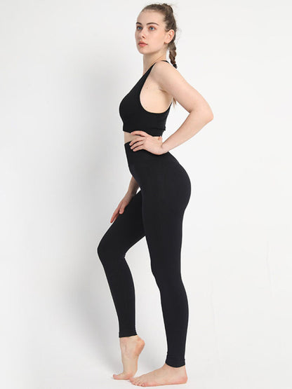 Women's Seamless Athletic Set - Dotted Sports Bra & High-Waist Leggings Black