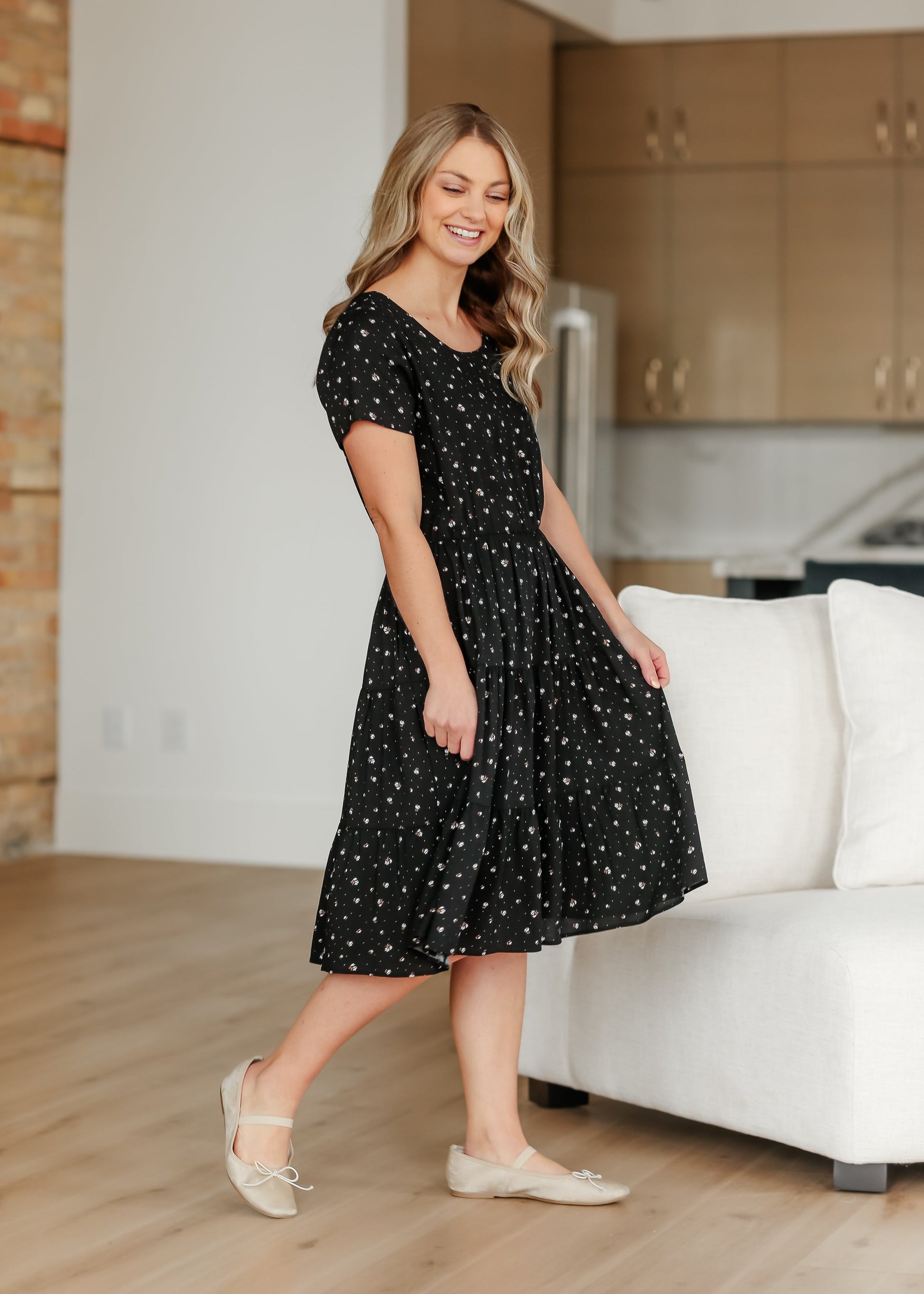 Jenna Floral Knit Short Sleeve Tiered Midi Dress XL