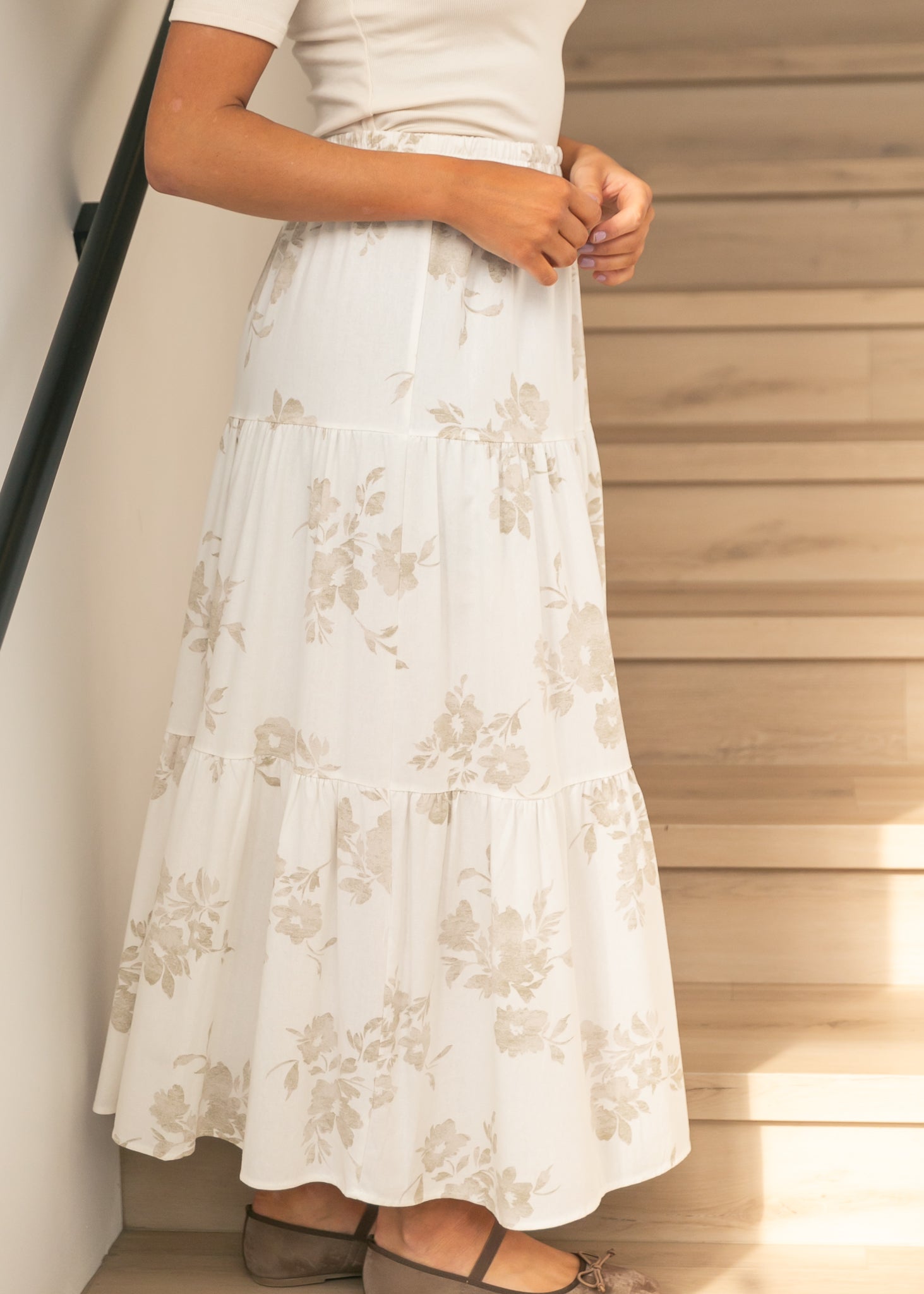 Jill Floral Stretch Waist Floral Tiered Maxi Skirt