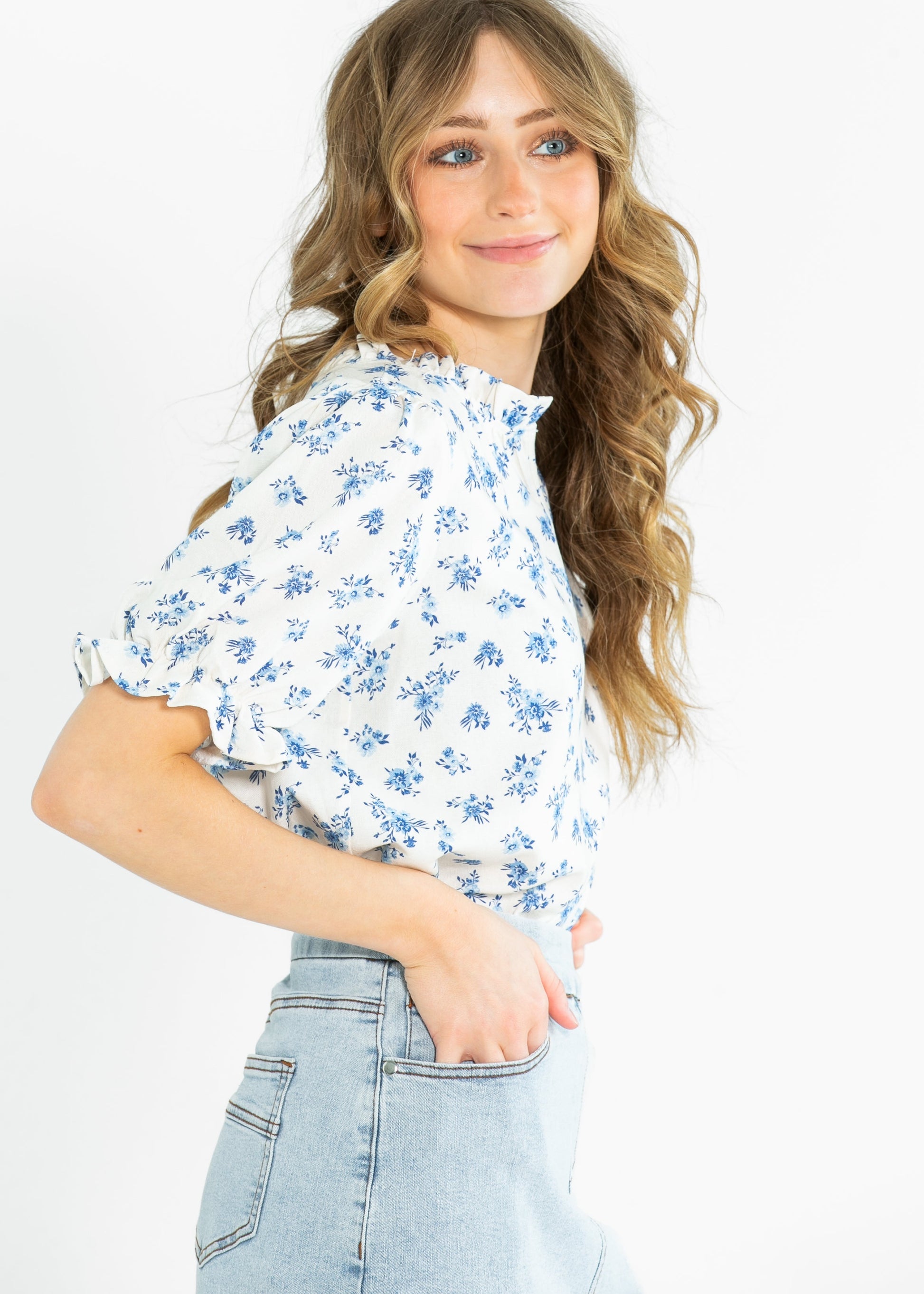 Laurel V-neck Floral Short Sleeve Top