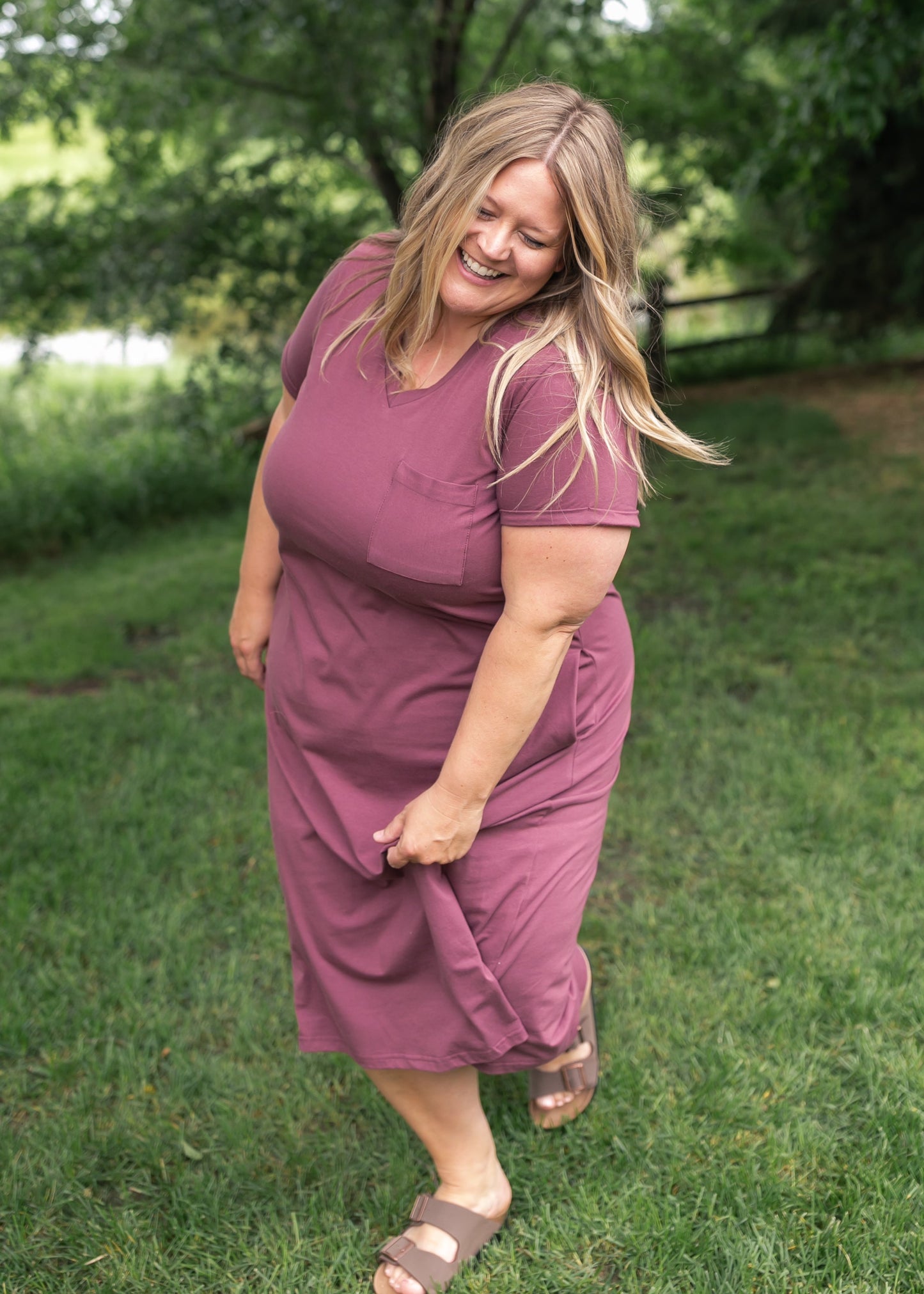 Finley V-neck T-shirt Dress Mulberry